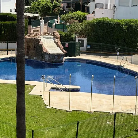 Apartamento Casa Familiar Con Piscina Elviria Marbella